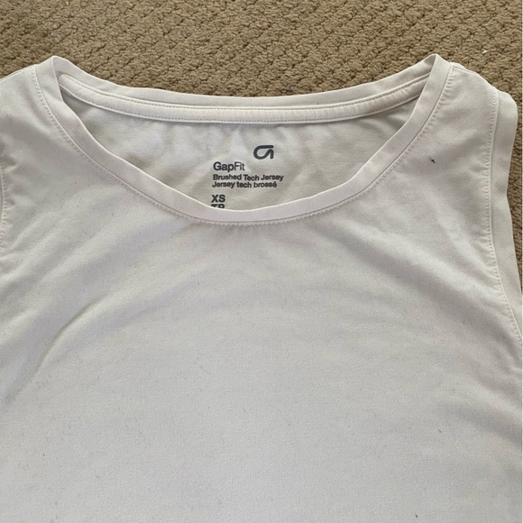 Gap Fit Active Tank - Picture 2 of 3